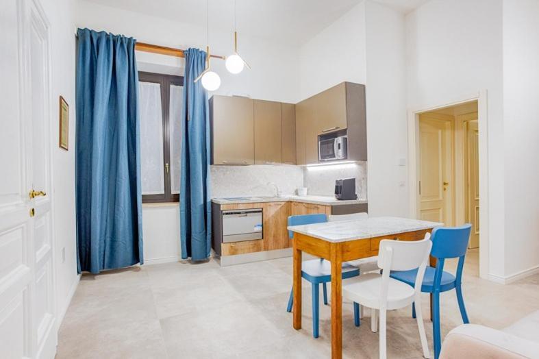 Villino Mari Camere Con Parcheggio Privato Gratuito Ascoli Piceno Luaran gambar