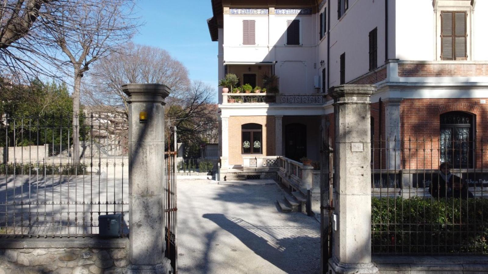 Villino Mari Camere Con Parcheggio Privato Gratuito Ascoli Piceno Luaran gambar