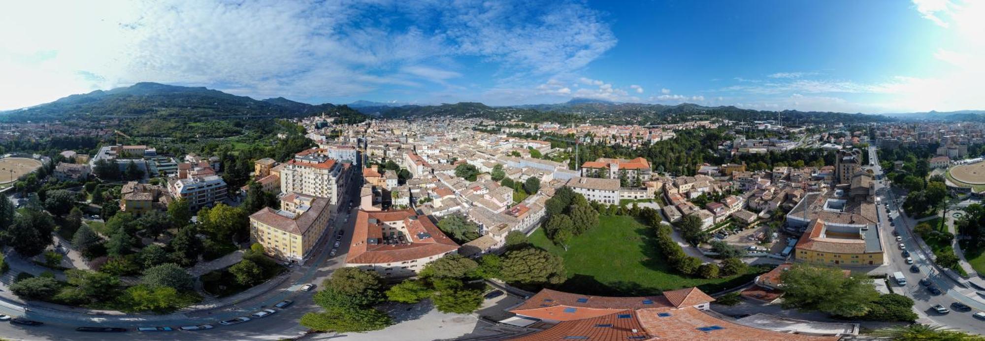 Villino Mari Camere Con Parcheggio Privato Gratuito Ascoli Piceno Luaran gambar
